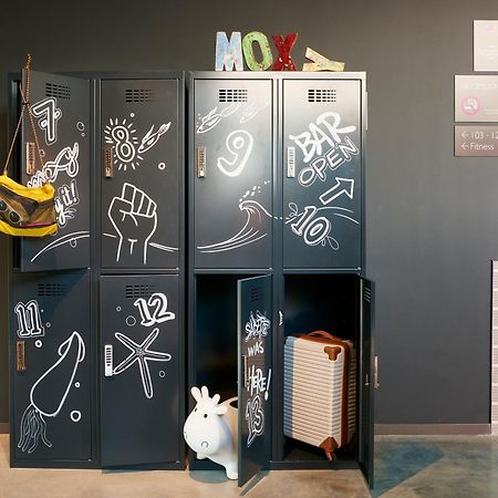 Moxy Amsterdam Schiphol Airport Hotel Hoofddorp Exterior foto