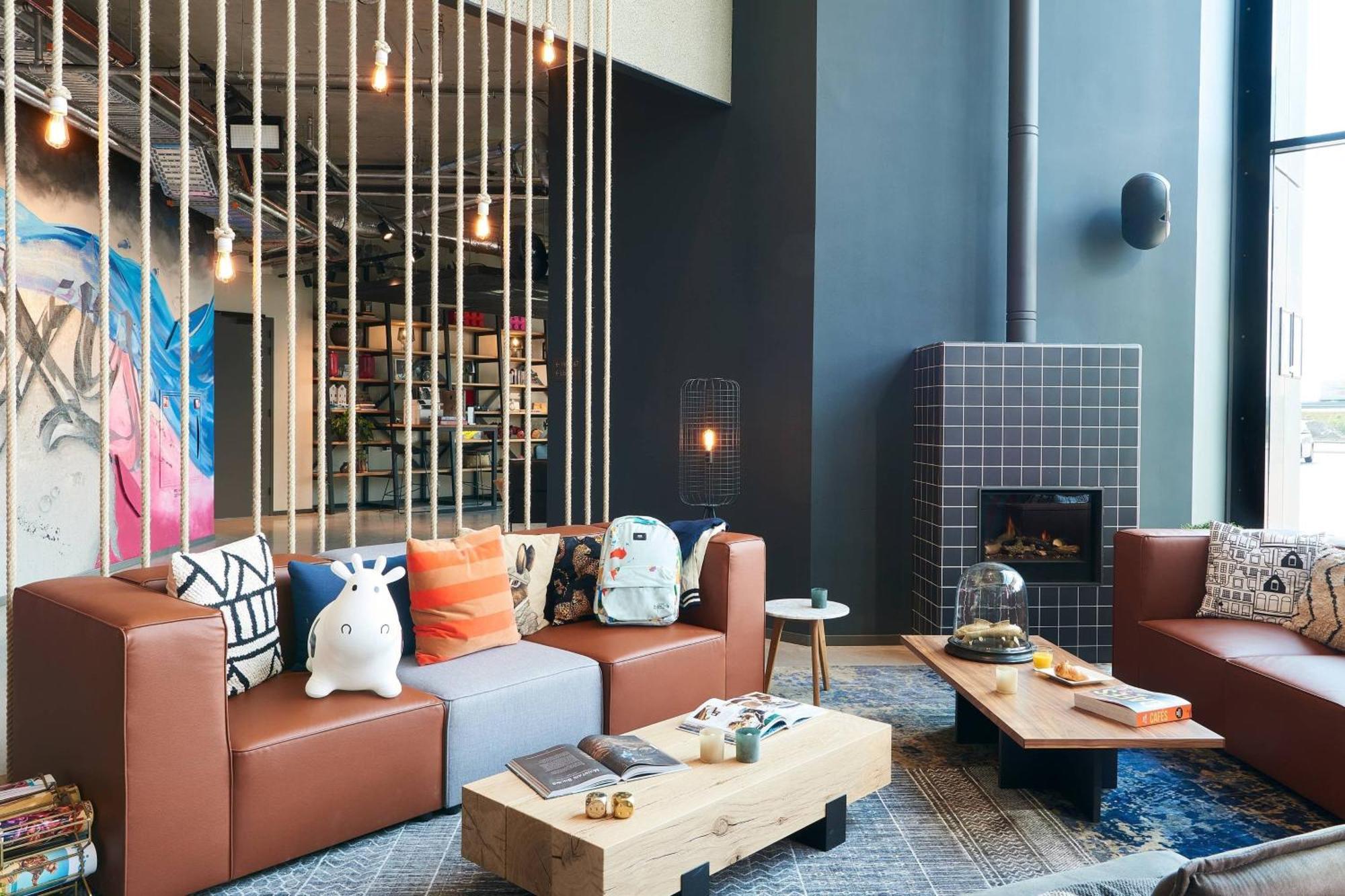 Moxy Amsterdam Schiphol Airport Hotel Hoofddorp Exterior foto